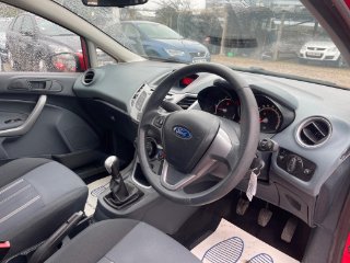 /photos/11645/0fb4f64b-56b5-47b4-828e-9001f831b3f7_i320x240.jpg