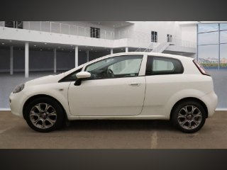 /photos/11645/3f7d92d4-8e63-4c25-8c26-5592e11314e1_i320x240.jpg