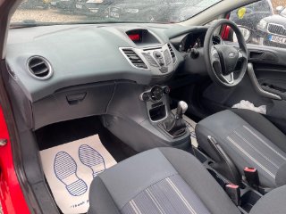/photos/11645/890eb0a8-3ff6-42a6-b271-451ca43dd1d1_i320x240.jpg